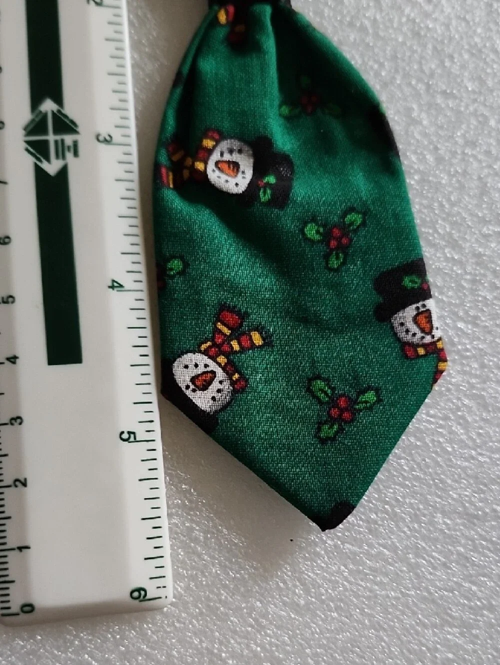 Pookie's Party Green Snowman Slip-Over Dog Tie